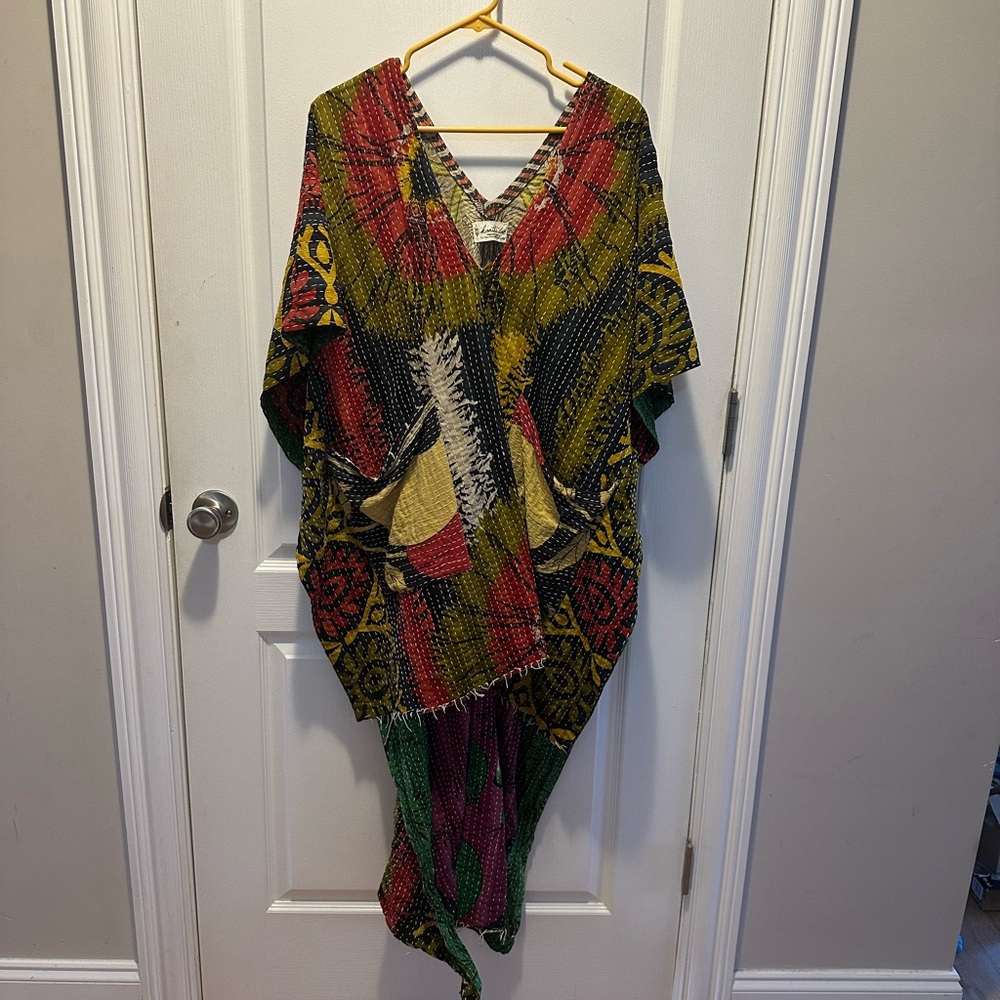 Kantha Bae Hi Lo Tunic